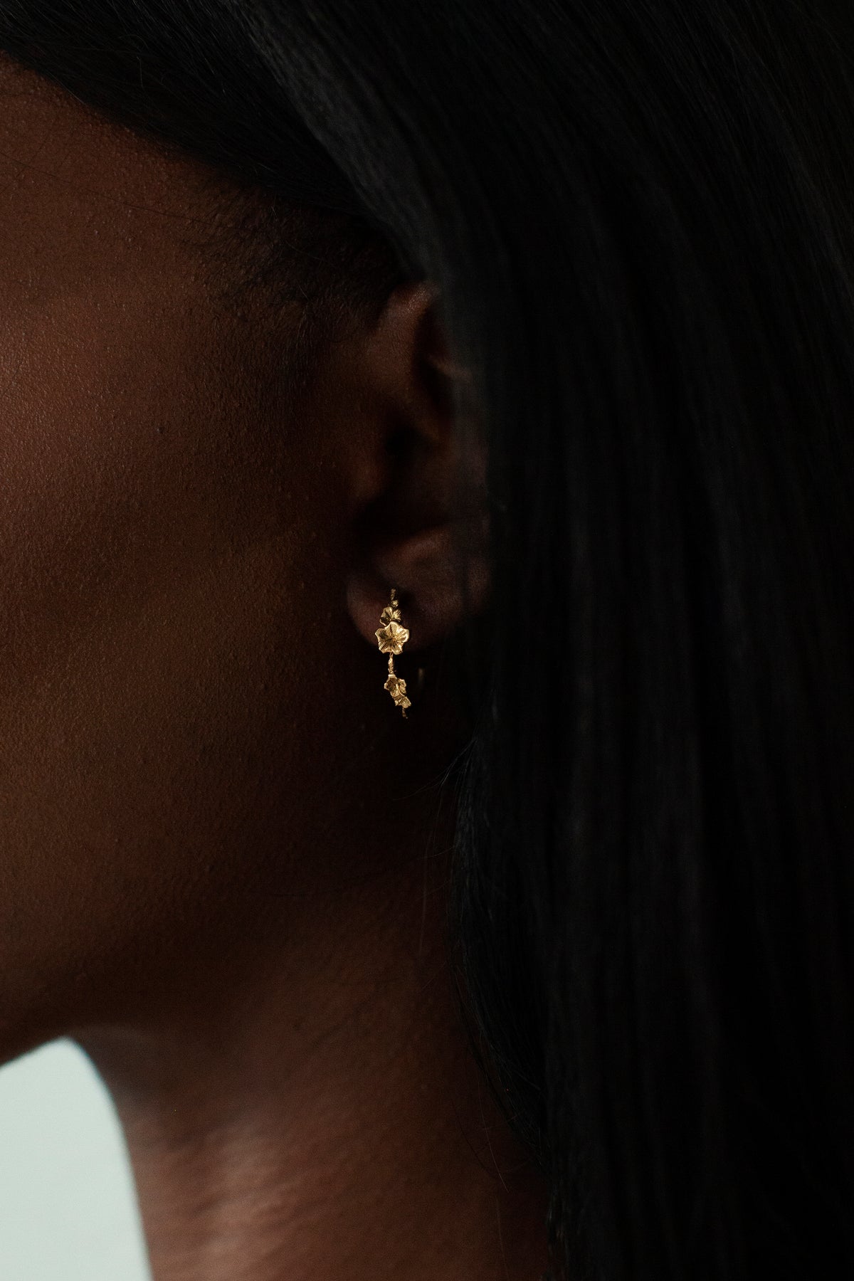 THE SORREL Hibiscus Diamond Hoop Earrings II