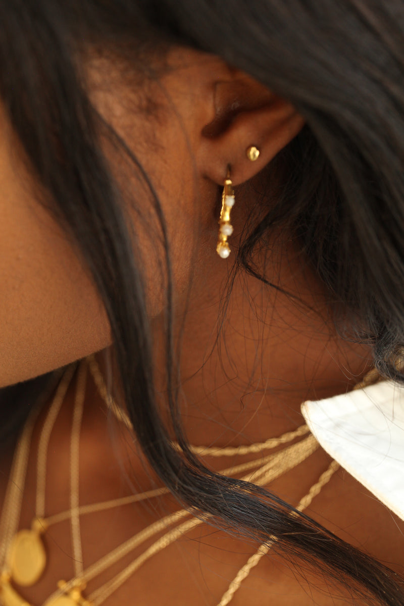 THE BAMBOO Pearl Earrings