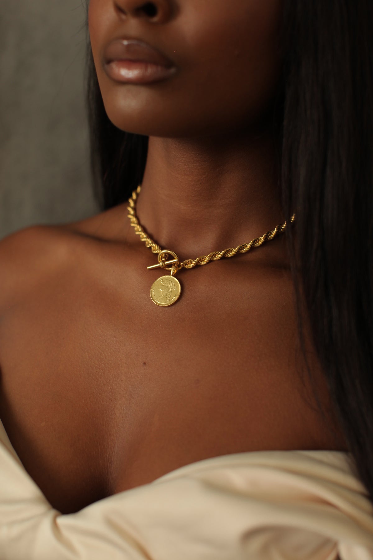 THE TOGGLE Rope Chain Necklace with Coin Pendant